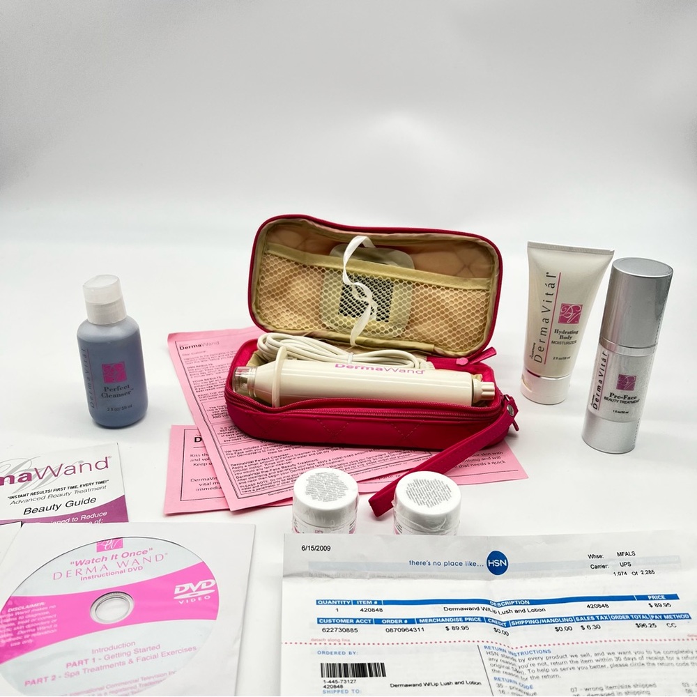 DermaWand Skincare Cleanser & Exfoliant - Pink and White